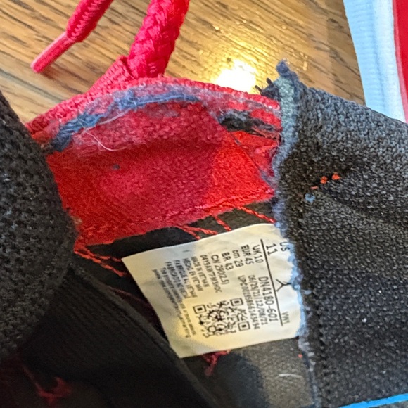 Nike Air Jordan 11 Mids Red size 11 like new - Picture 13 of 16